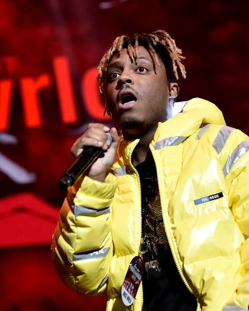 Juice WRLD on tour with Cyber-Café visuals