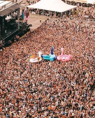 SoundSet festival crowd